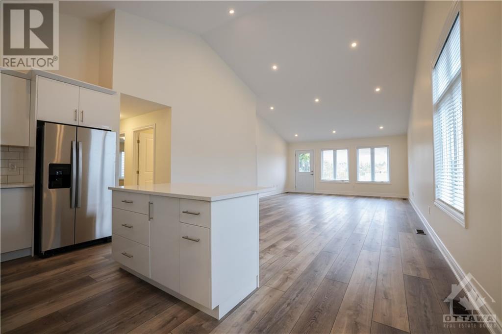 42 Senators Gate Drive, Perth, Ontario K7H 0B5 - Photo 6 - 1259717