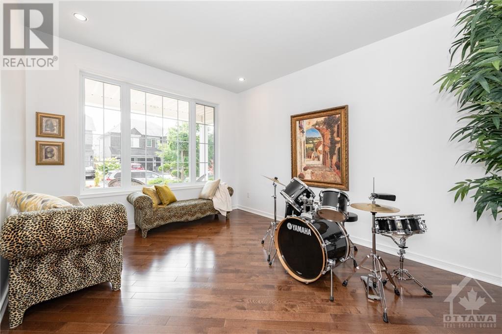 35 Keighley Circle, Kanata, Ontario K2K 3H8 - Photo 6 - 1259205