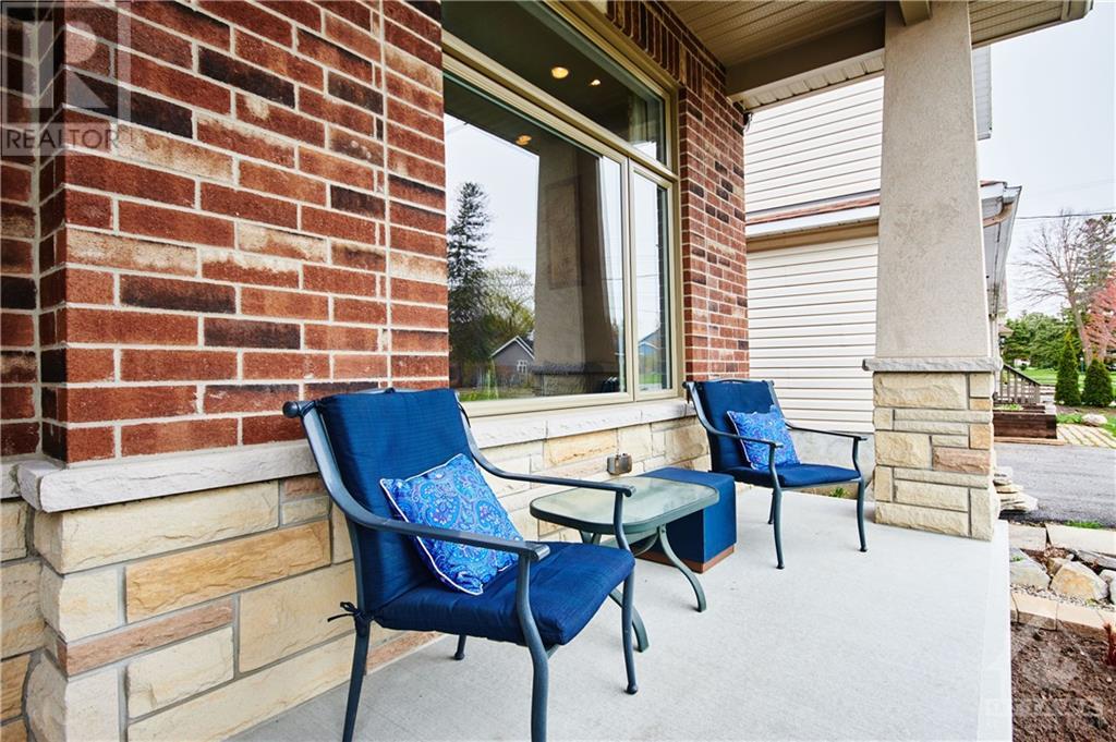 77 Rossland Avenue, Ottawa, Ontario K2G 2K7 - Photo 2 - 1260298