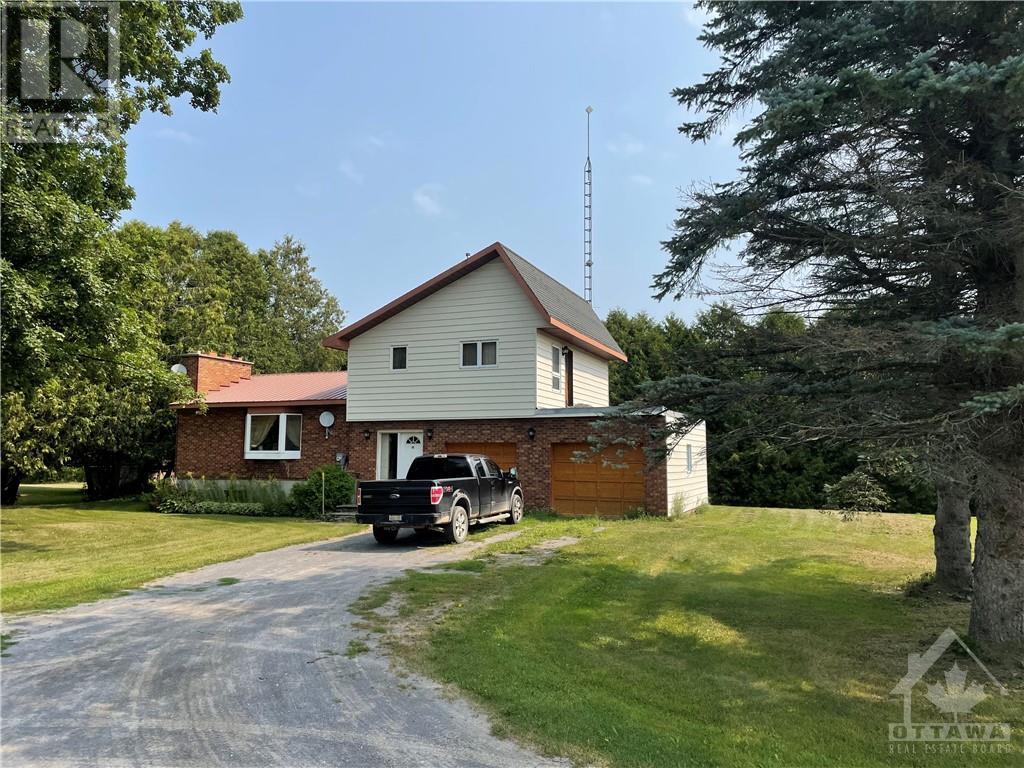1864 MANOTICK STATION ROAD, ottawa, Ontario