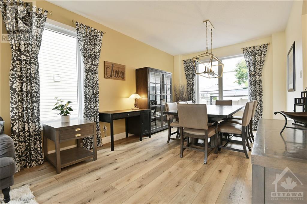 22 Glen Meadows Circle, Ottawa, Ontario K2M 2W8 - Photo 5 - 1260783