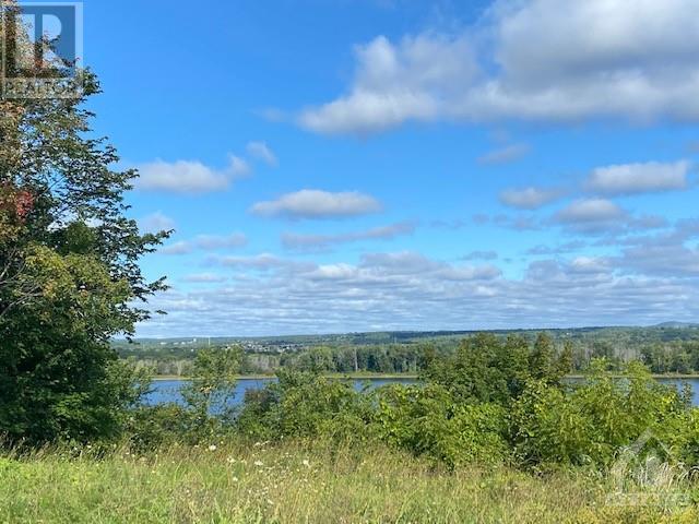 1541 Bella Vista Drive, Cumberland, Ontario K4C 1A7 - Photo 2 - 1259915