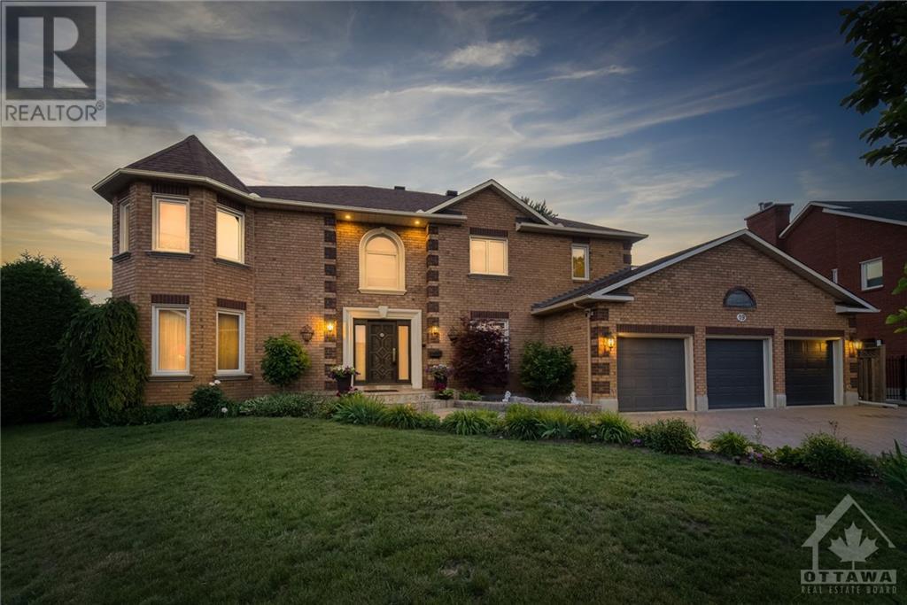 19 CAMPFIELD COURT, ottawa, Ontario