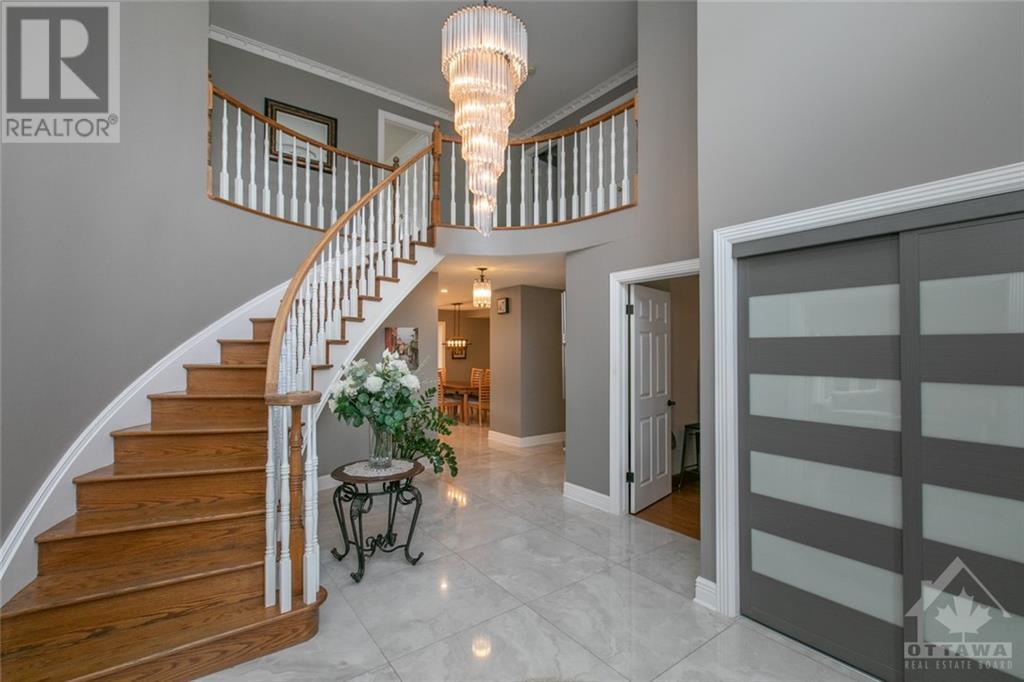 19 Campfield Court, Ottawa, Ontario K2E 7X8 - Photo 2 - 1260873