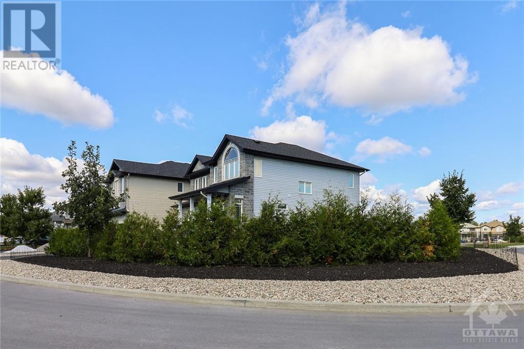 329 Devonian Way, Kanata, Ontario K2T 0L5 - Photo 3 - 1260658