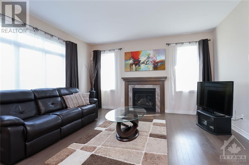 329 Devonian Way, Kanata, Ontario K2T 0L5 - Photo 6 - 1260658