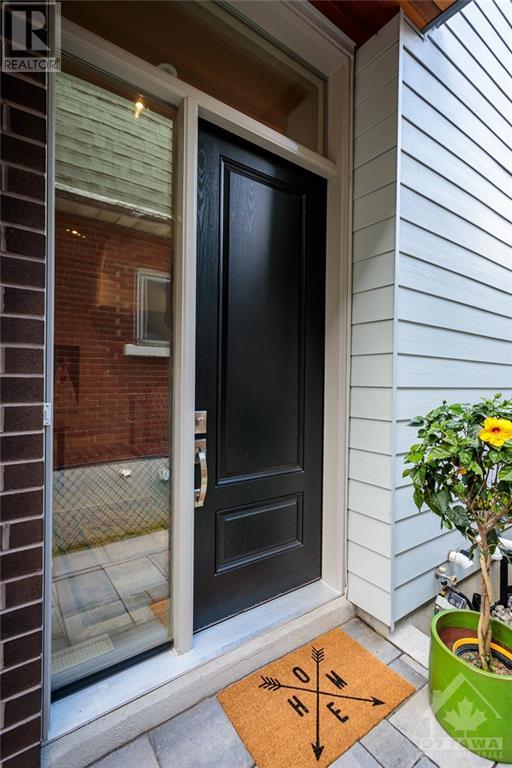 264 Atlantis Avenue, Ottawa, Ontario K2A 1X6 - Photo 2 - 1261323