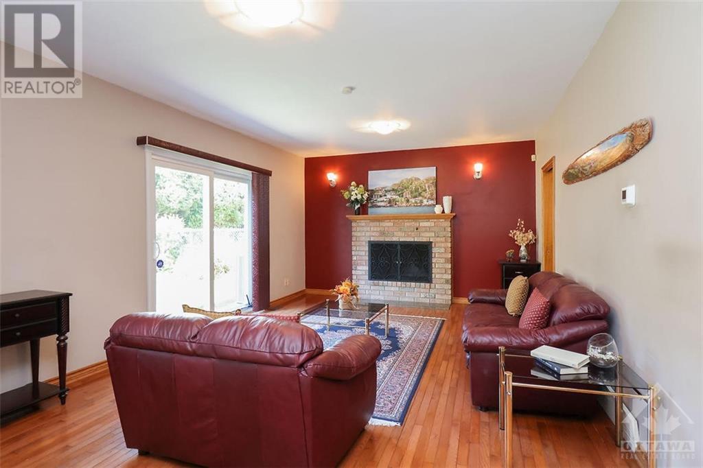 8 Parmalea Crescent, Ottawa, Ontario  K2E 7J3 - Photo 13 - 1261149