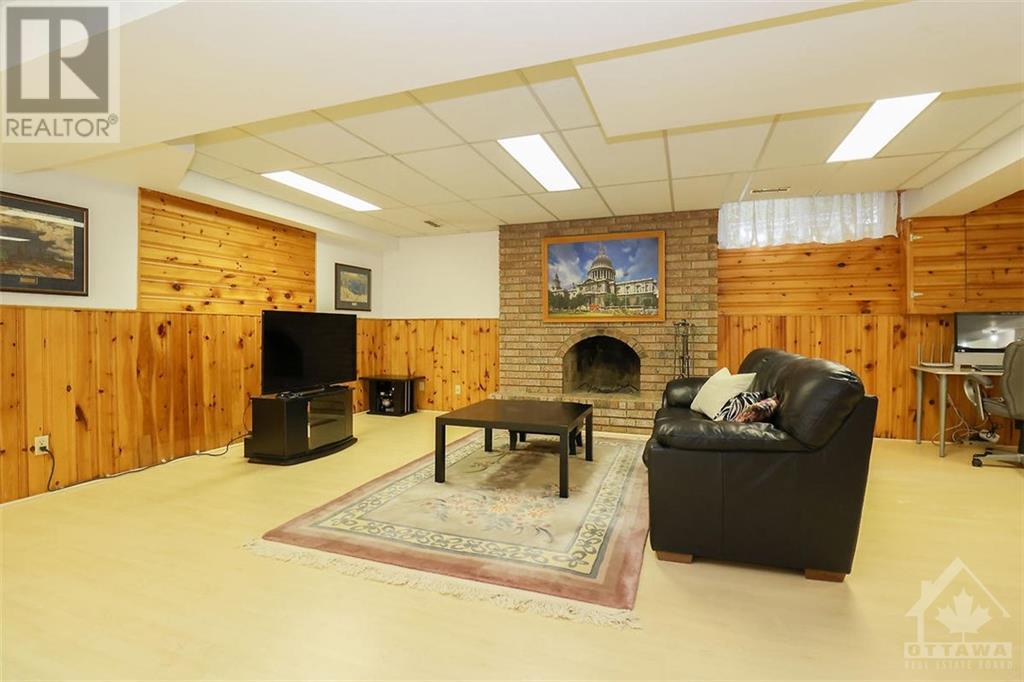 8 Parmalea Crescent, Ottawa, Ontario  K2E 7J3 - Photo 26 - 1261149