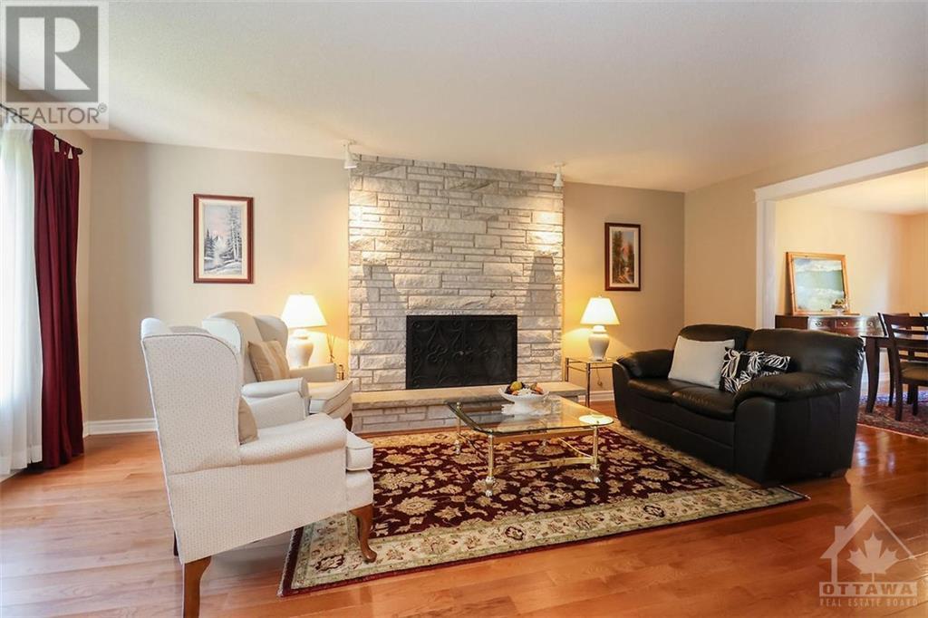 8 Parmalea Crescent, Ottawa, Ontario  K2E 7J3 - Photo 7 - 1261149