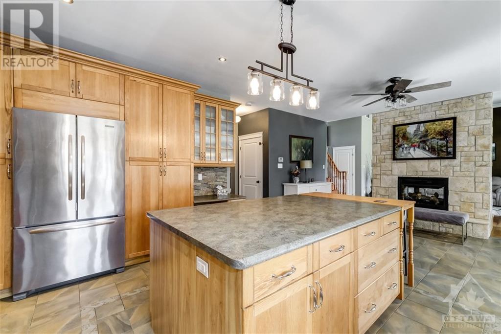 136 Biltmore Crescent, Ottawa, Ontario  K2S 2C6 - Photo 8 - 1261171