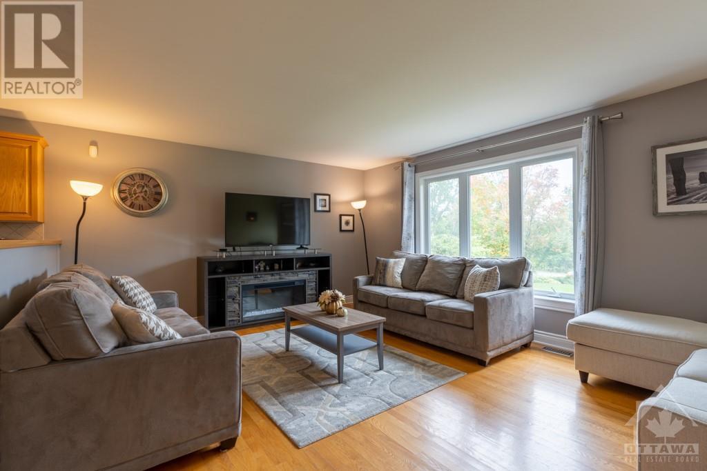 8199 Adam Baker Way, Ottawa, Ontario K0A 2P0 - Photo 4 - 1260448