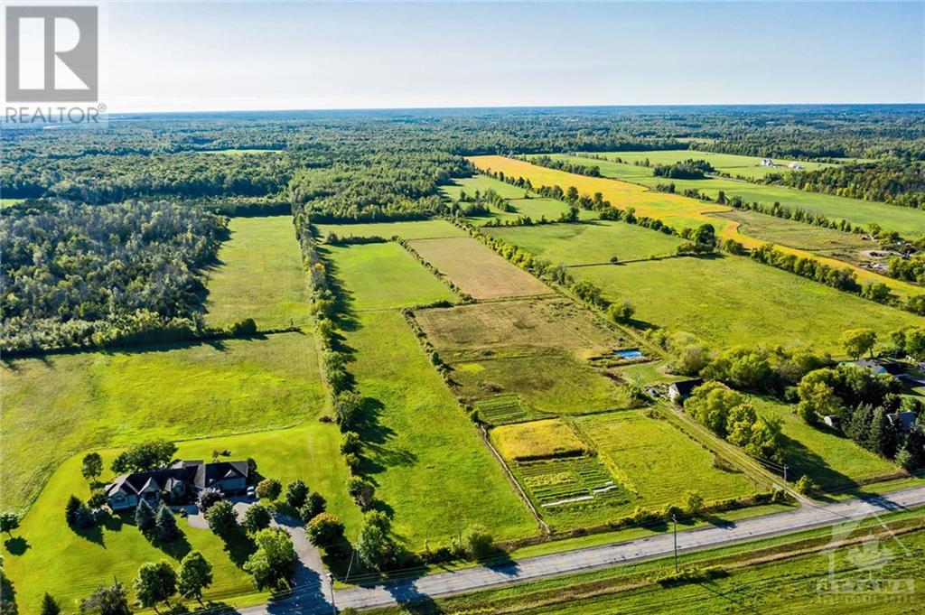 7010 Mansfield Road, Stittsville, Ontario K2S 1B8 - Photo 2 - 1261576