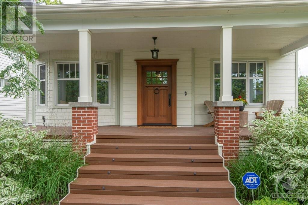 305 Lincoln Avenue, Ottawa, Ontario K1Z 6Y4 - Photo 2 - 1260274