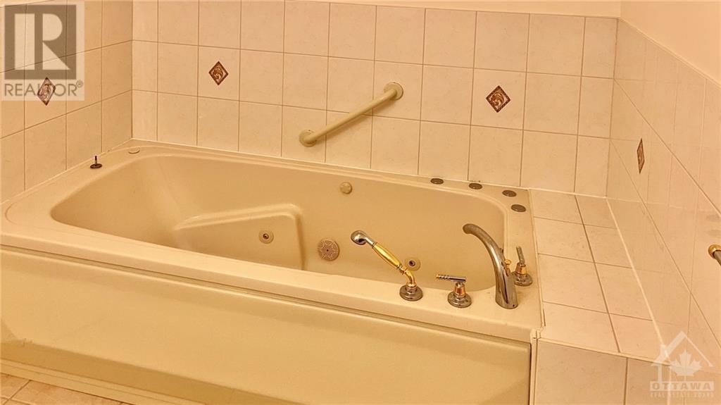 286 Roger Road, Ottawa, Ontario  K1H 5C6 - Photo 11 - 1252677