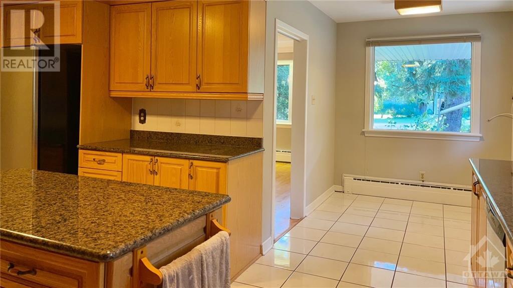 286 Roger Road, Ottawa, Ontario  K1H 5C6 - Photo 6 - 1252677