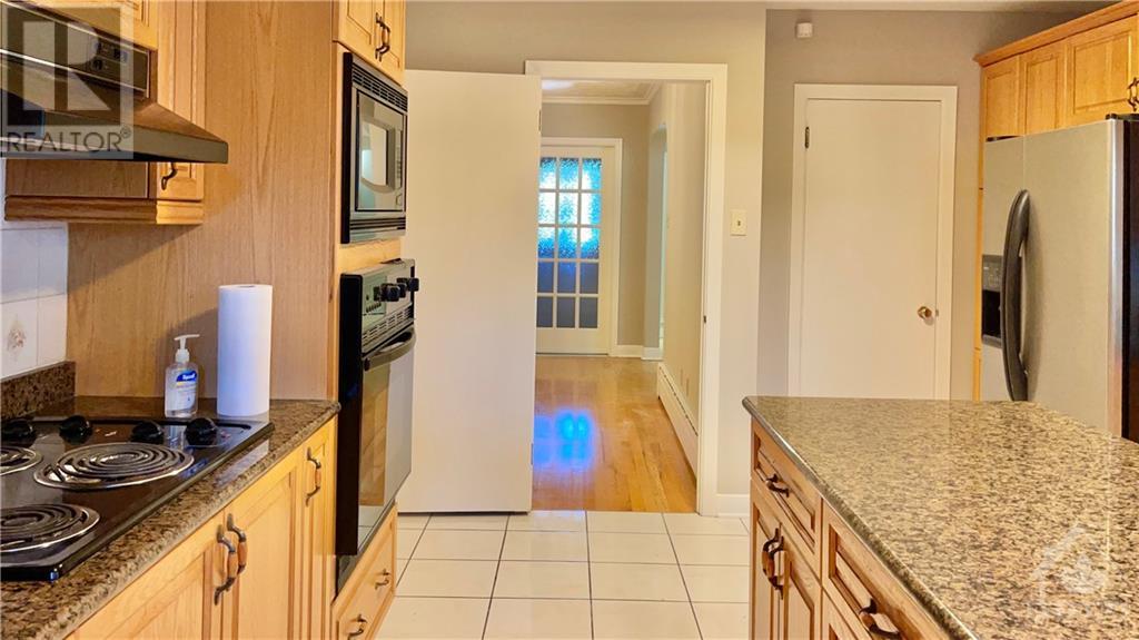 286 Roger Road, Ottawa, Ontario  K1H 5C6 - Photo 7 - 1252677