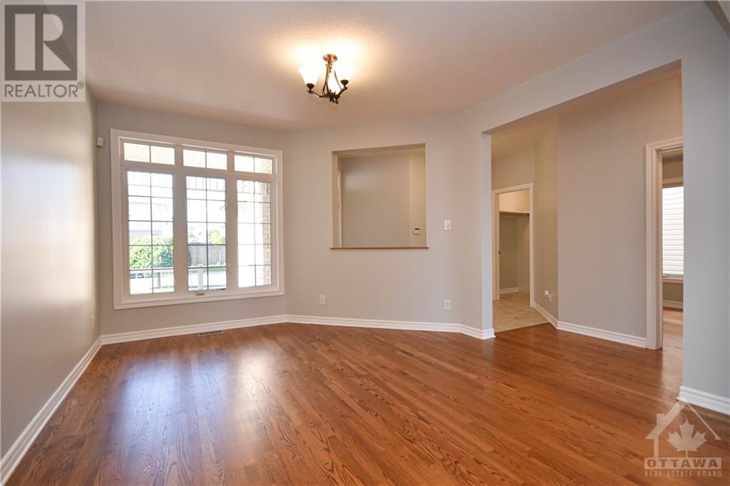 150 Strathcarron Crescent, Ottawa, Ontario  K2K 0C8 - Photo 5 - 1261665