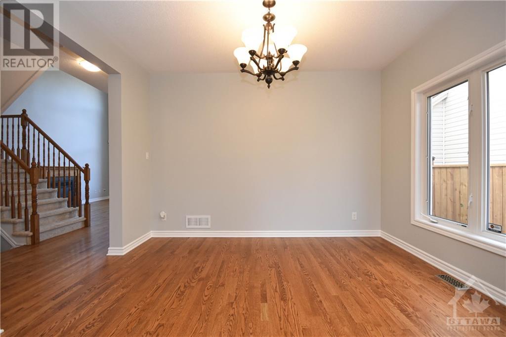 150 Strathcarron Crescent, Ottawa, Ontario  K2K 0C8 - Photo 7 - 1261665