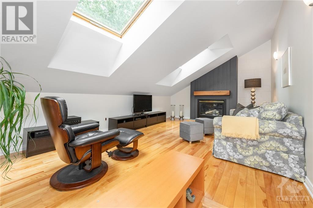 76 Villa Crescent, Ottawa, Ontario  K2C 0H6 - Photo 12 - 1258054