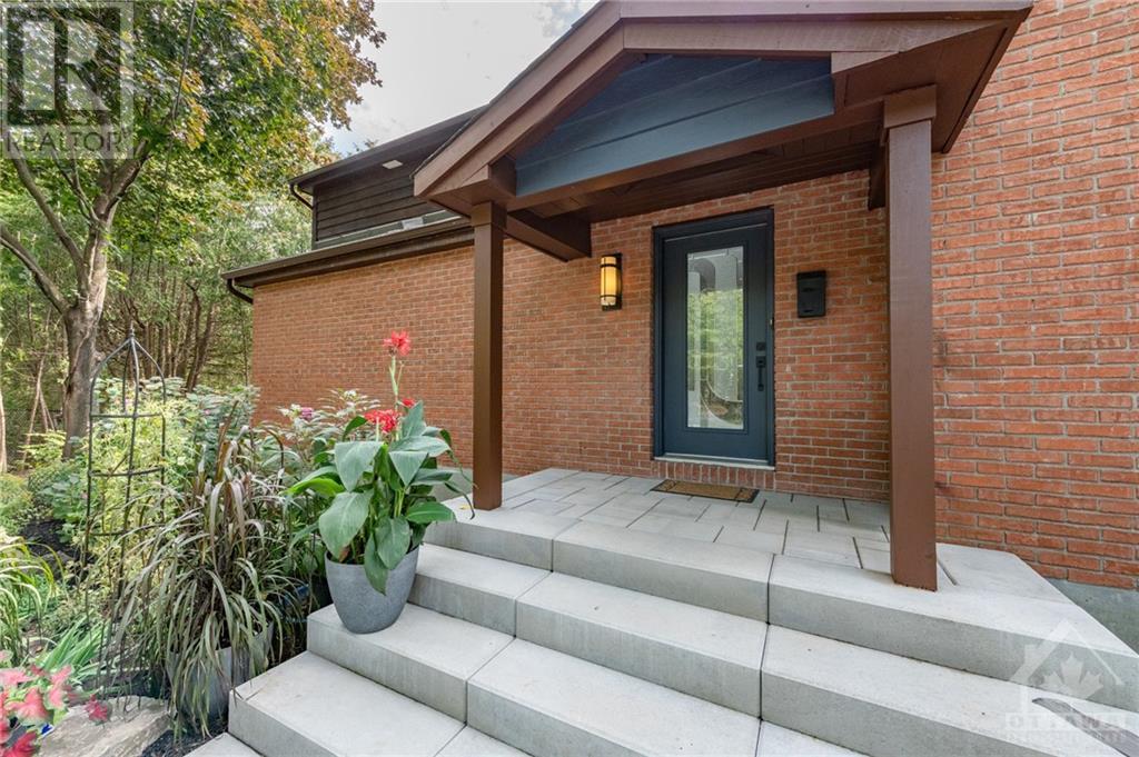 76 Villa Crescent, Ottawa, Ontario  K2C 0H6 - Photo 2 - 1258054