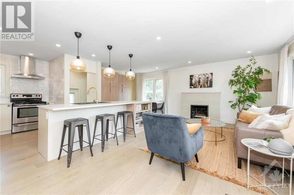 21 Westwood Drive, Ottawa, Ontario K2G 2W8 - Photo 3 - 1261725