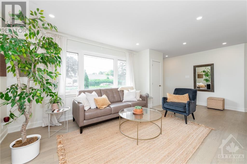 21 Westwood Drive, Ottawa, Ontario K2G 2W8 - Photo 4 - 1261725