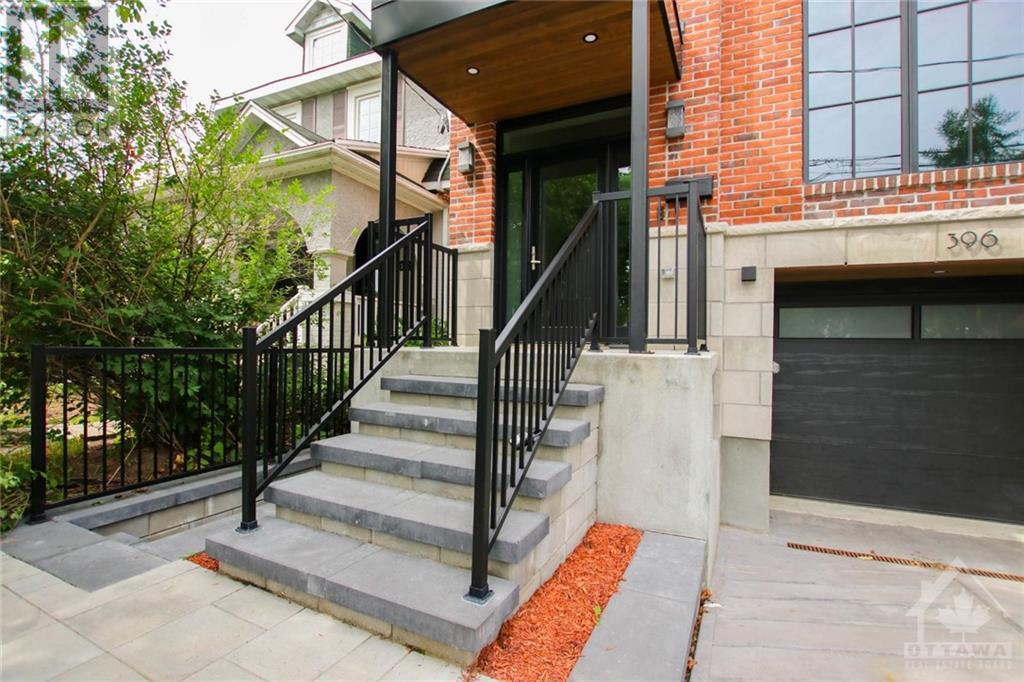 396 Roosevelt Avenue, Ottawa, Ontario  K2A 1Z3 - Photo 2 - 1261930