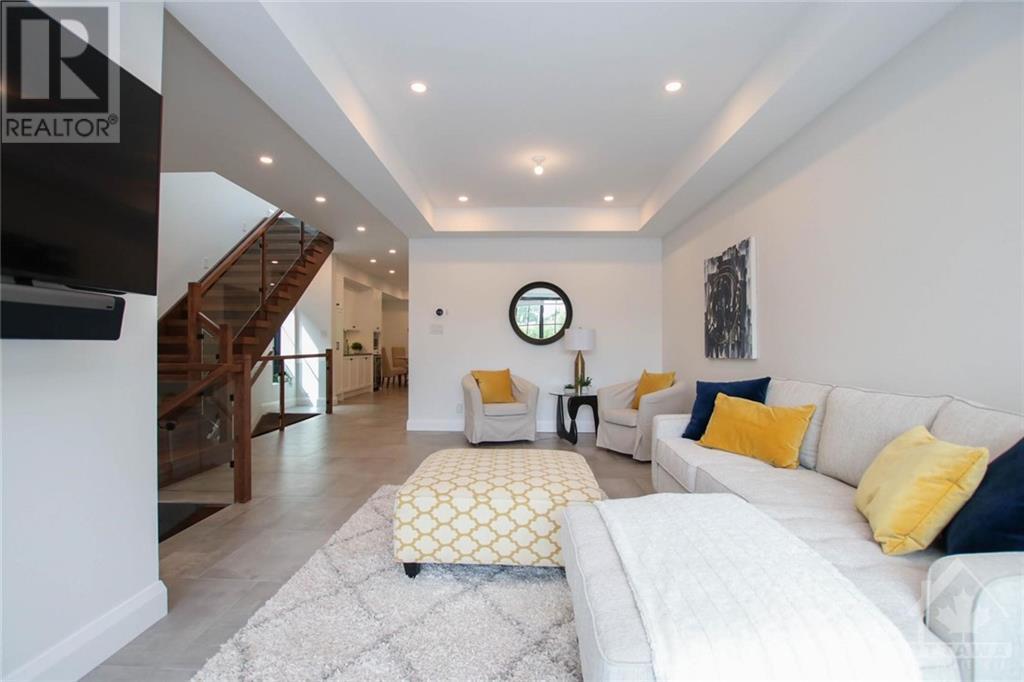 396 Roosevelt Avenue, Ottawa, Ontario  K2A 1Z3 - Photo 3 - 1261930