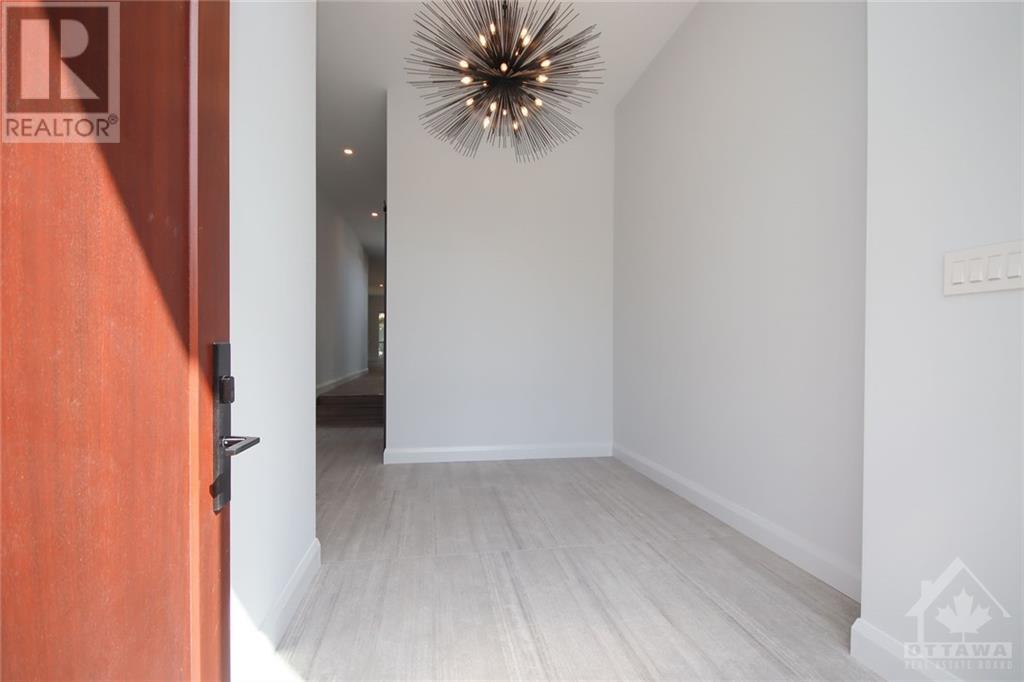 513 Roosevelt Avenue, Ottawa, Ontario  K2A 1Z9 - Photo 3 - 1252066